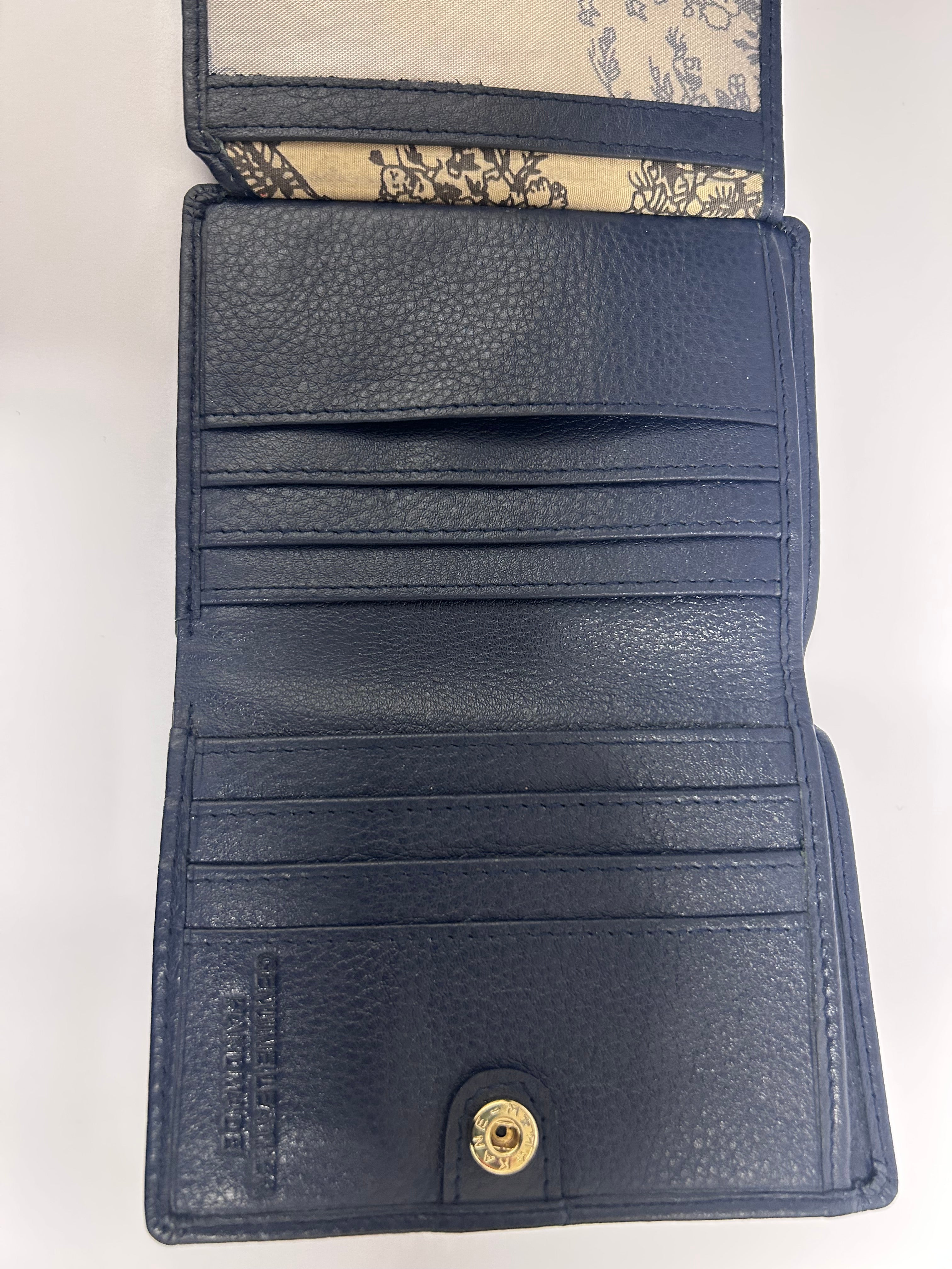 Ladies Leather Wallet – Compact Card Holder