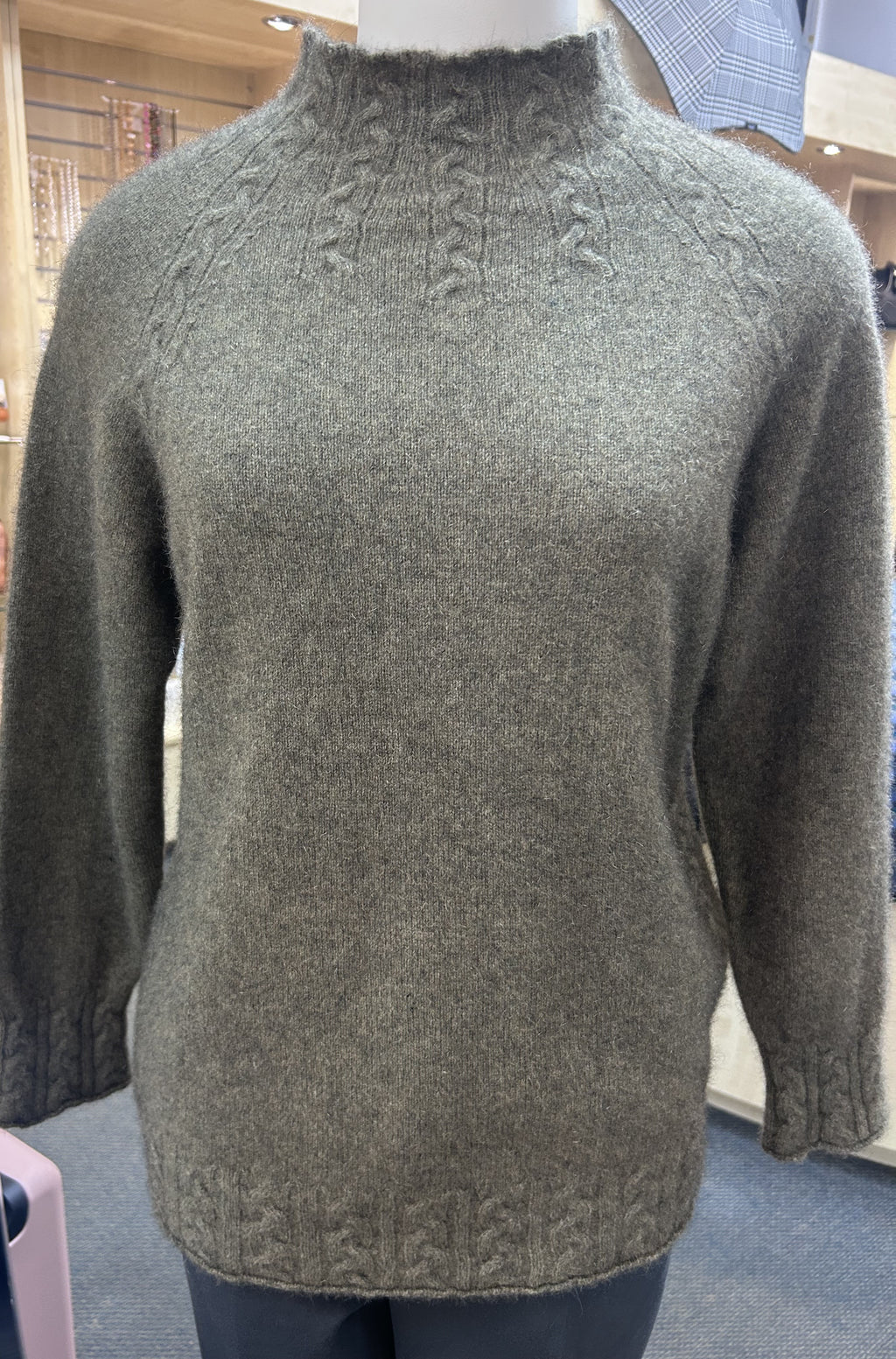 Noble Wilde/Possum-Merino Cable Funnel Neck