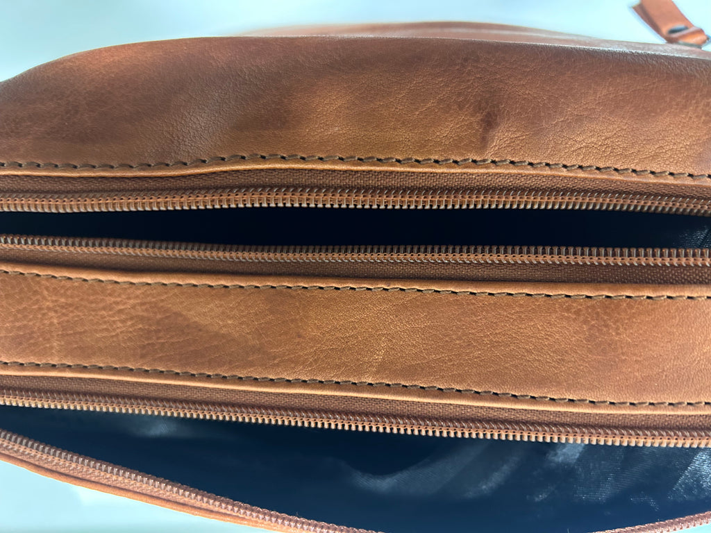 Milleni Leather Handbag 3996
